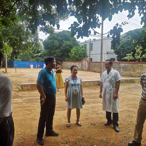 琼山区卫健委主任柯兴昌带队走访三门坡镇卫生院