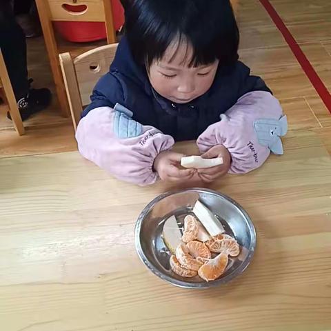 跨世纪开发爱心幼儿园   小鹿工作成长之旅–––陈芯妍