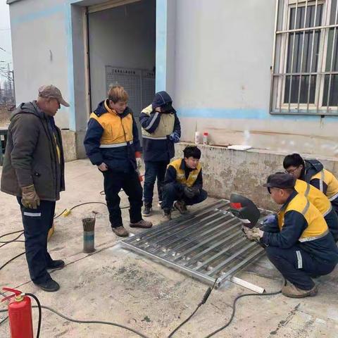 学技练功，提高技术业务水平