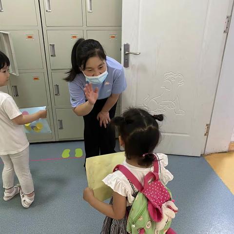 快乐“初体验”——天鹅幼儿园小三班亲子体验活动