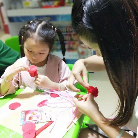 石屏新华书店教师节手工活动