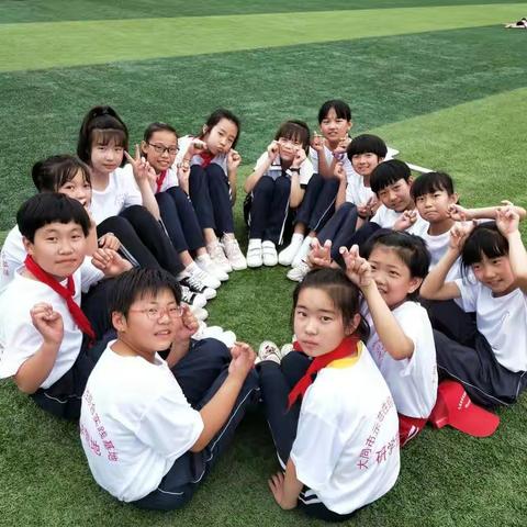 新荣二小研学实践第三天                                     --体验科技的魅力