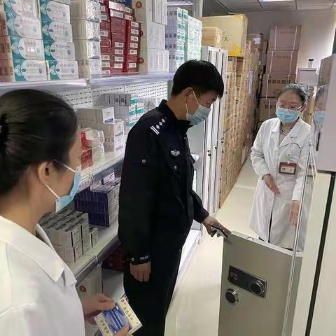 天桥禁毒大队到辖区医院检查麻精药品情况