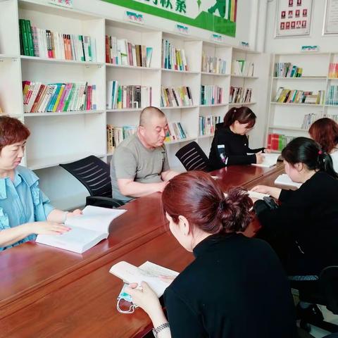 海流图镇西郊社区开展“世界读书日”学习活动