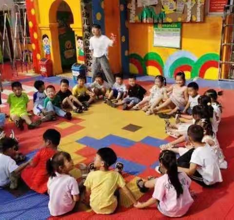 2022年秋季龙泉雅苑幼儿园大一班反恐防暴演习