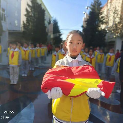 播种文明，收获温馨——四（2）班升旗仪式