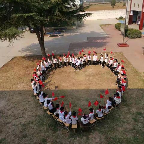 钧台办事处八里营小学迎国庆大合唱