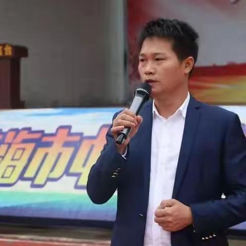 “感恩有你，幸福成长”——记七（2）班家长座谈会