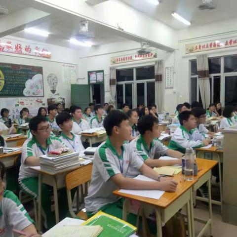 高三（6）班“十八岁，青春洋溢着年轮”主题班会