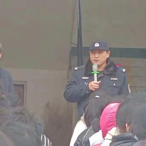 龙阳中学：警校合作上好安全课