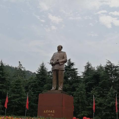 追随伟人足迹，接受红色教育——东庄村党总支献礼建党98周年