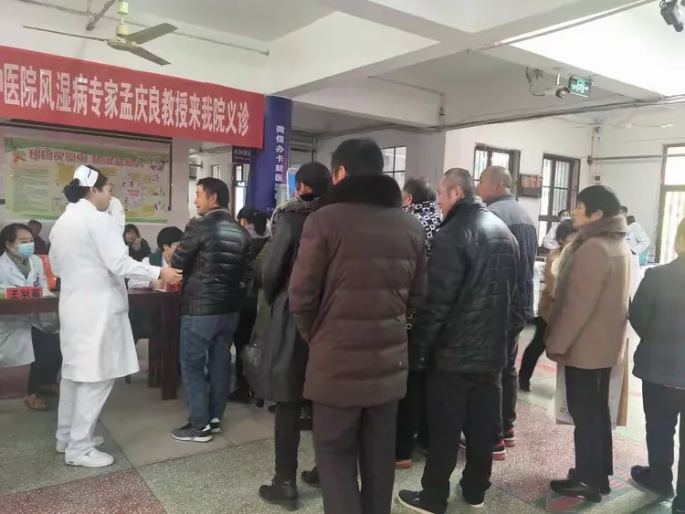 包含北京中医医院张炳厚团队精英成员号贩子过来人教你哪里有号!的词条