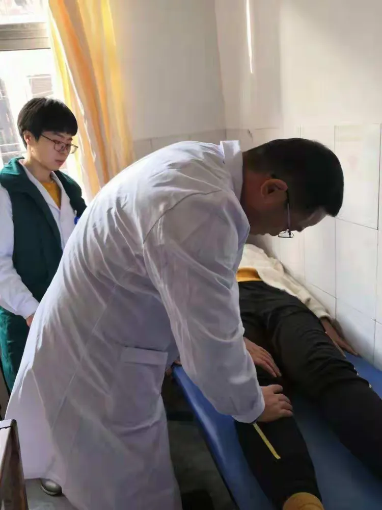 包含北京中医医院张炳厚医疗团队擅长黄牛跑腿挂号轻松搞定！的词条