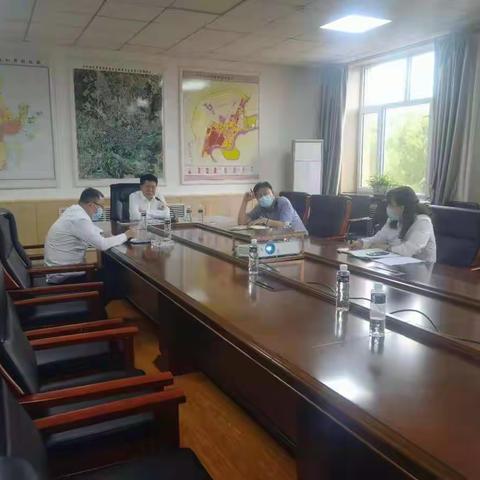 7月30日富拉尔基区进一步推进落实疫情防控和防汛工作