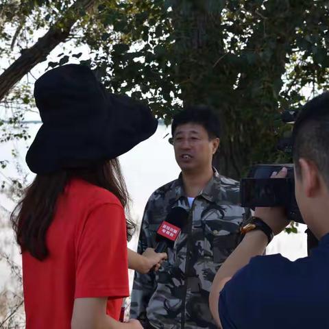 富拉尔基区9月2日为迎战嫩江洪水防汛行动中：