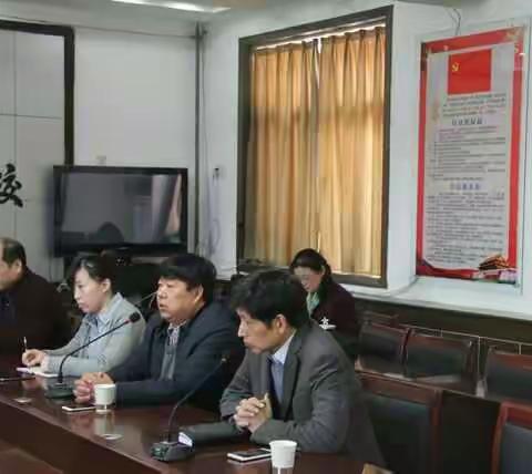 卫辉市骨干校长重庆培训汇报会暨完小校长（中学副校长）跟岗培训座谈会在卫辉市教师进修学校举行