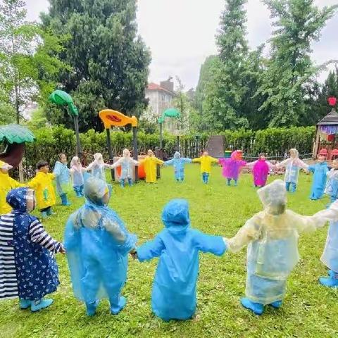 “雨”你游戏—中五班班本故事