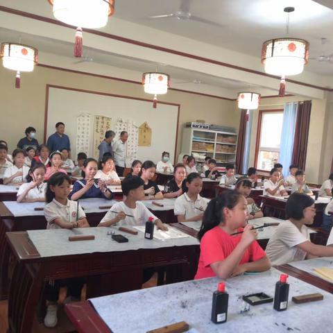红旗小学延时服务——让教育充满爱  让孩子都快乐