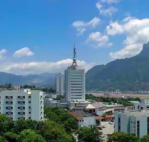 7.  洪峰2010-三峡啊，三峡，我要给你留个影