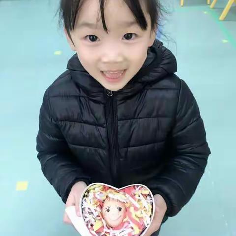 舞美幼儿园中二班陈思羽2018-2019年度第二学期个人成长记录