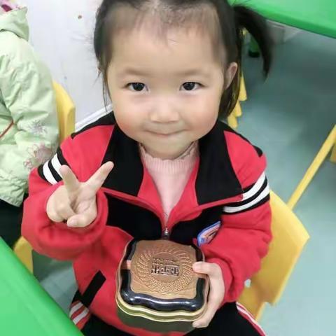 舞美幼儿园中二班赵童忻2018-2019年度第二学期个人成长记录