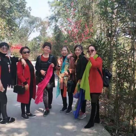 姐妹👭快乐一日游
