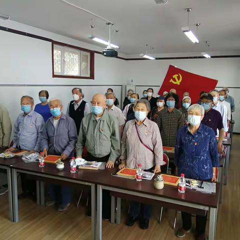 西三旗街道电科院社区退役军人服务站与辖区单位开展“回顾党史 知史爱国 感恩今天为党增辉”手工制做活动