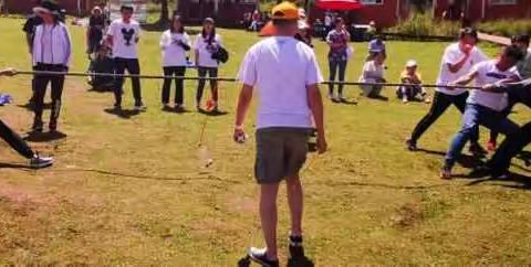 湟中支行组织开展“放飞美丽心情 点燃激情梦想”户外主题拓展活动