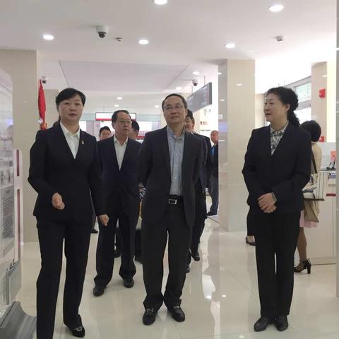 总行党委委员李云泽副行长一行到湟中支行调研指导工作