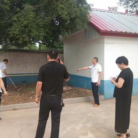 召陵市场监管分局对辖区内市场监管所开展卫生大检查
