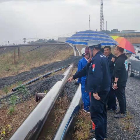 四不两直对重点矿山开展强降雨期间的安全检查