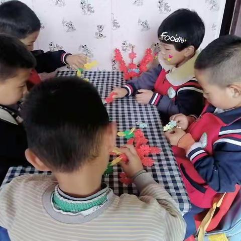 快乐如家幼儿园九月份大三班精彩剪影