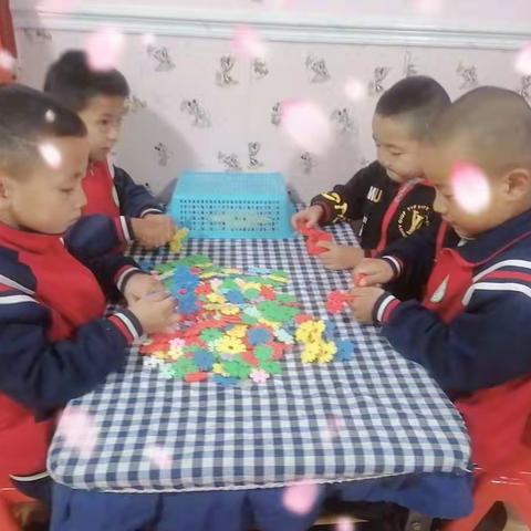 快乐如家幼儿园十月份大三班精彩剪影