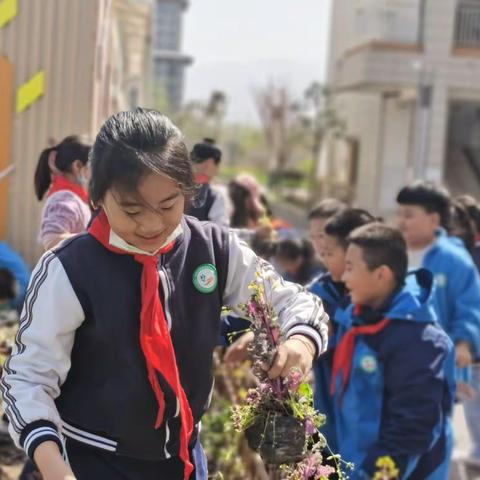 多彩劳动实践   幸福“双减”体验