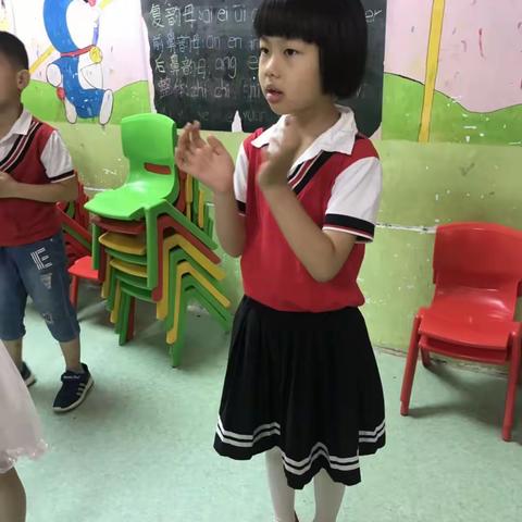 我们幼儿园毕业了