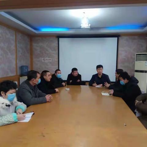 坚定信心  全村动员   团结一致   全力防控