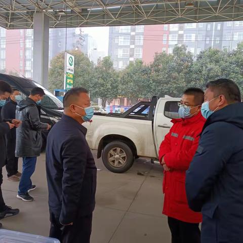 区领导开展节前走访慰问，为企业职工送上节日祝福