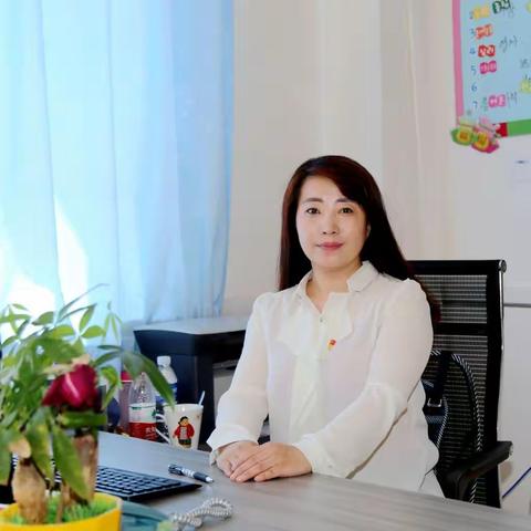 学习身边典型 弘扬榜样力量【优秀大队辅导员-崔香花老师】