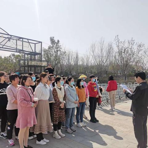 陕健医昆仑医院举行“庆三八幸福林带健步走”活动