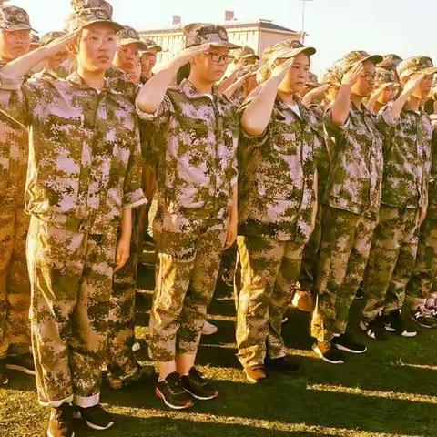 八月，青春正燃——西亭中学2020级高一（6）班军训圆满结束