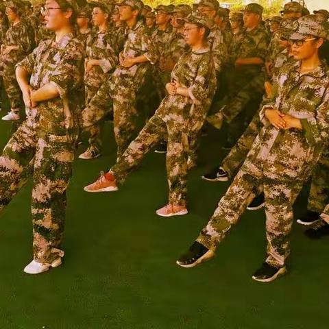 八月，青春正燃——西亭中学2020级高一（6）班军训进行时（二）