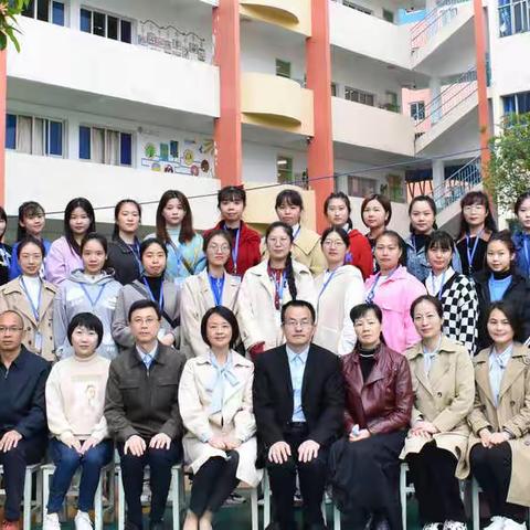 跟岗学习，共同成长———新录用幼儿园教师跟岗培训第一天