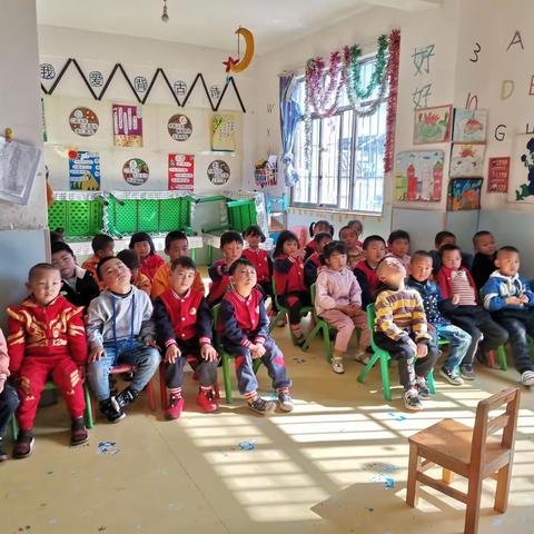 晨欣幼儿园大一班奥尔夫音乐课