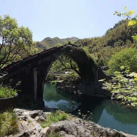 白水跨虹腰，云村留月影———中村：隐匿四明山水的一颗明珠