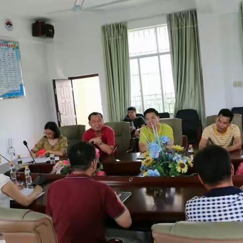 吉阳区委常委、组织部部长谢发勇到我校调研指导党建工作