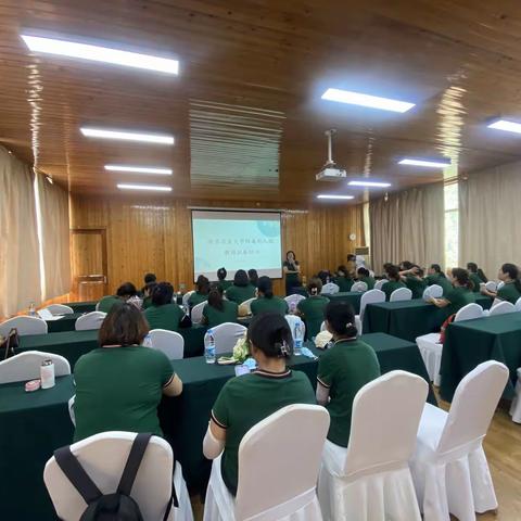 温馨“团”笑·遇“见”美好－－南京农业大学附属幼儿园教师拓展培训