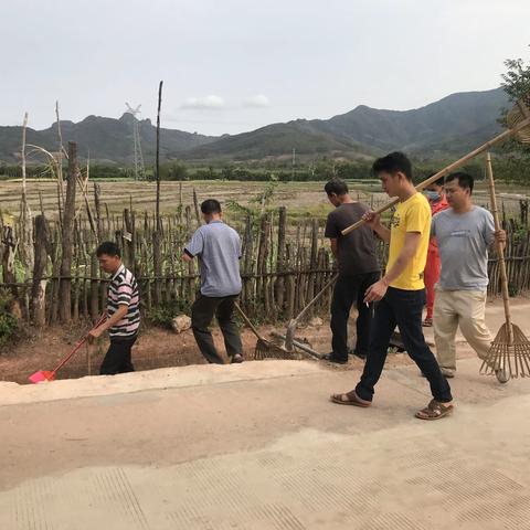 俄查村开展人居环境大整治