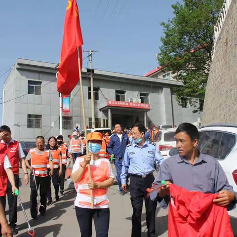孤山镇暖行志愿服务队—捡拾垃圾传递文明，清理野广告美化家园