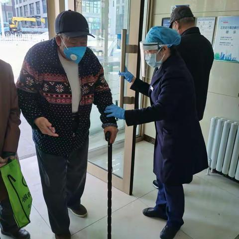 服务老人，我们一直在路上