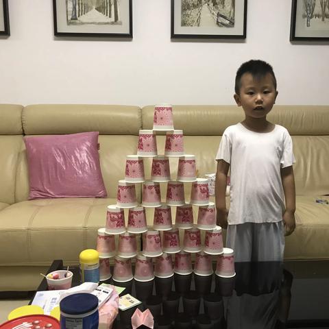 皮皮摞高高